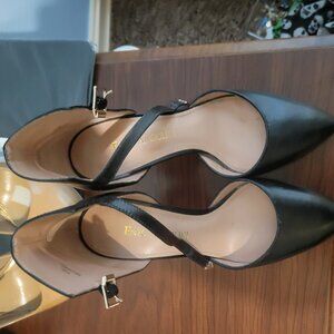 Enzo Angiolini Black Leather Pointed Toe Heels 4.5